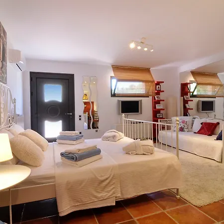 Villa Chloe In Corfu